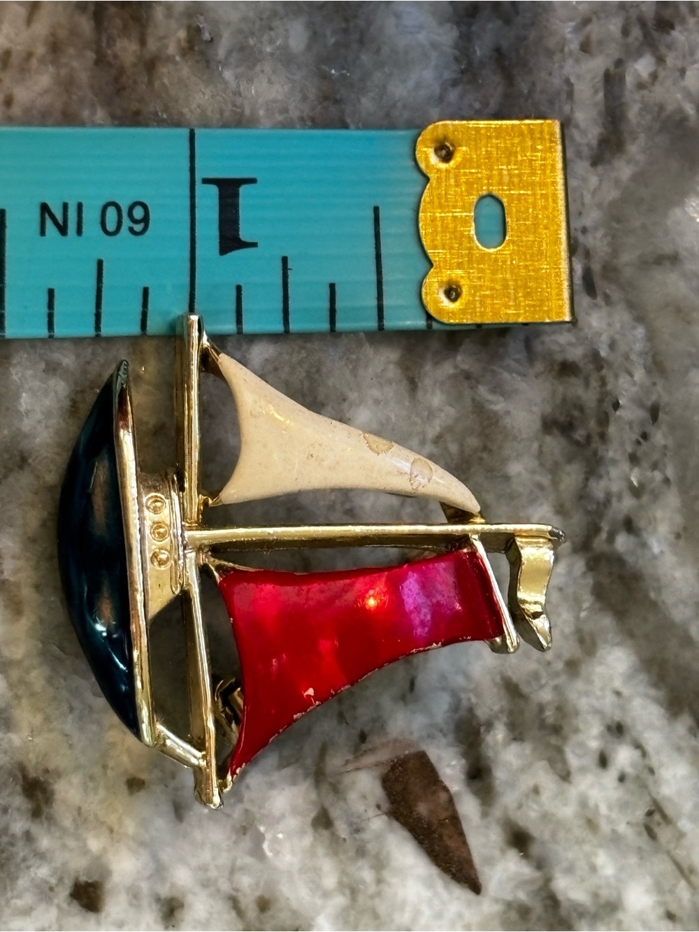 Vintage Gerry Enameled Sailboat Brooch Pin Nautical Red White Blue Gold Tone - Picture 3 of 4